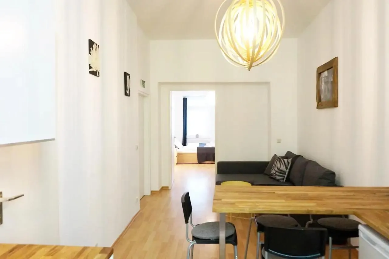 Staybearlin Apartments Prenzlauer Berg Dunckerstrasse ベルリン