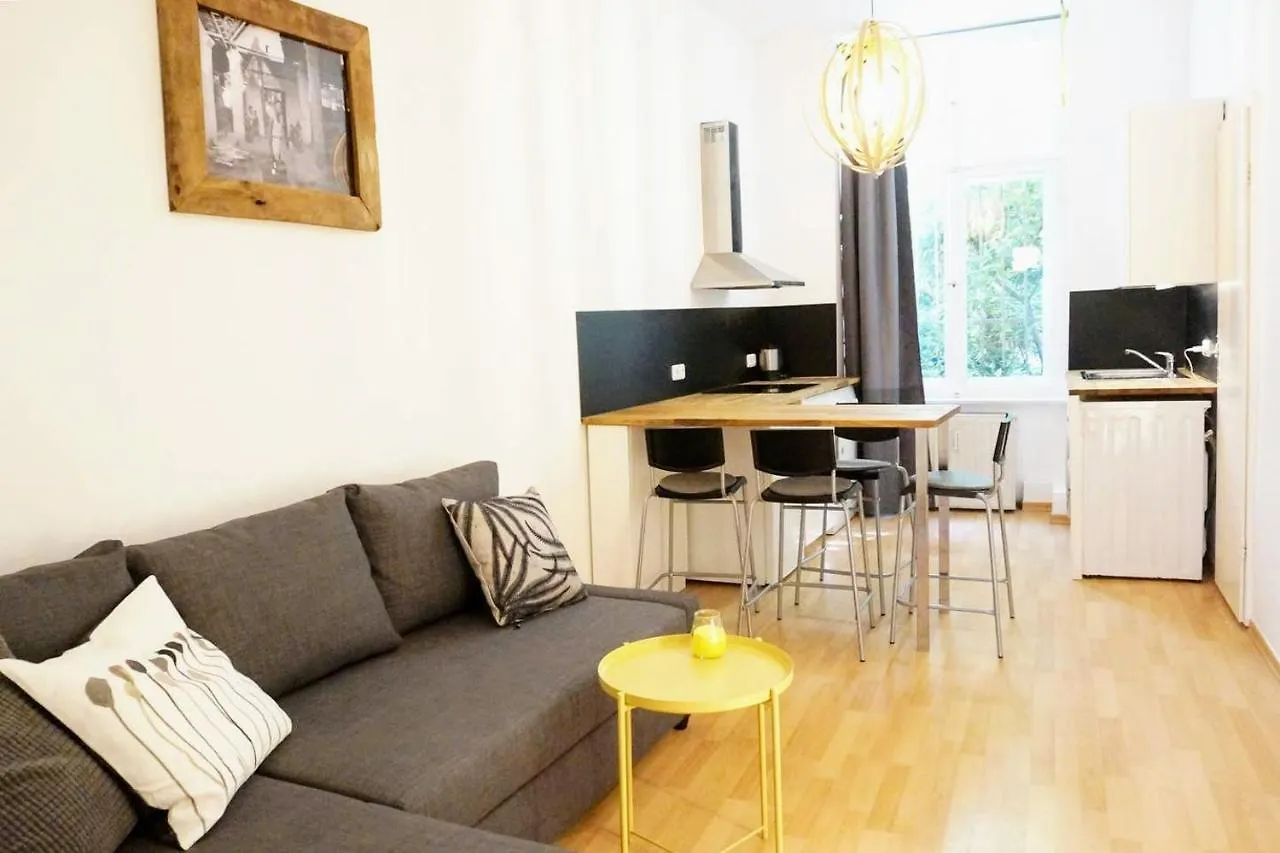 Staybearlin Apartments Prenzlauer Berg Dunckerstrasse Berlin Almanya